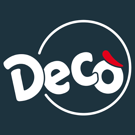 🛒 Decò Supermercati – Qualità e convenienza al fianco dell’Atletico Albanella  I Supermercati Decò rappresentano uno dei marchi più riconosciuti e apprezzati nel panorama della grande distribuzione in Italia. Sinonimo di qualità, freschezza e convenienza, Decò è presente capillarmente sul territorio grazie a punti vendita moderni e sempre attenti alle esigenze delle famiglie.  Con una selezione accurata di prodotti, un forte legame con il territorio e una costante ricerca dell’equilibrio tra tradizione e innovazione, Decò si distingue per l’affidabilità e la vicinanza al cliente. Ogni supermercato Decò è un luogo dove il quotidiano diventa semplice, comodo e alla portata di tutti, mantenendo un rapporto autentico con la comunità.  💙💛 Siamo orgogliosi di accogliere Decò nella famiglia dell’Atletico Albanella come Official Sponsor, unendo lo spirito del calcio popolare con un marchio che da sempre sostiene le realtà locali e le persone che ne fanno parte.  Decò – La qualità sotto casa, ogni giorno.